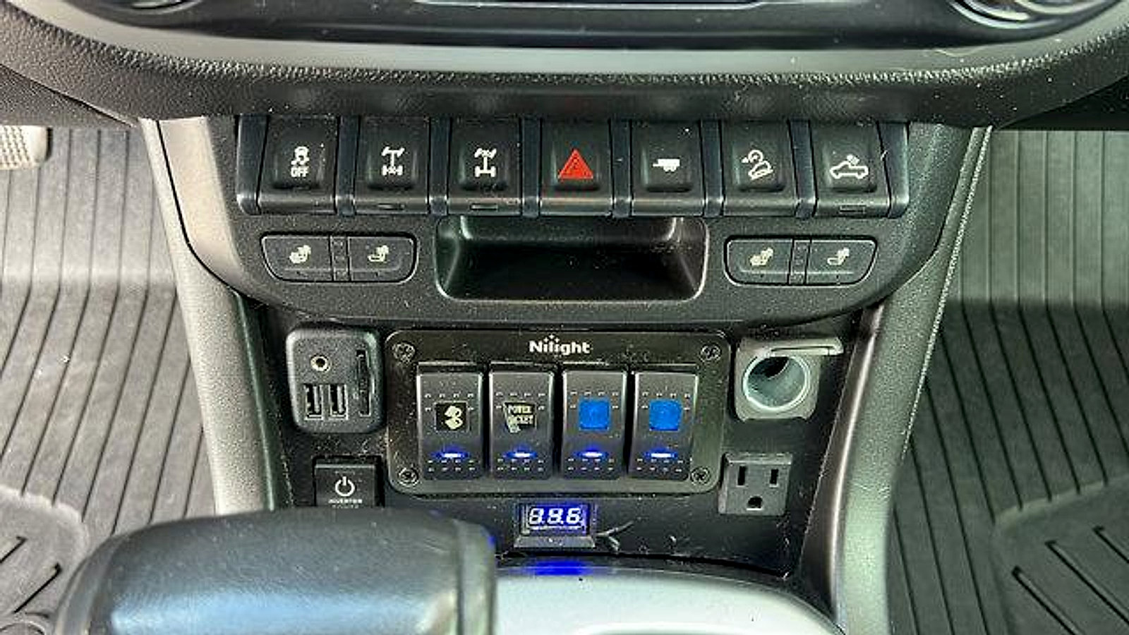 Used 2021 Chevrolet Colorado ZR2 image 21