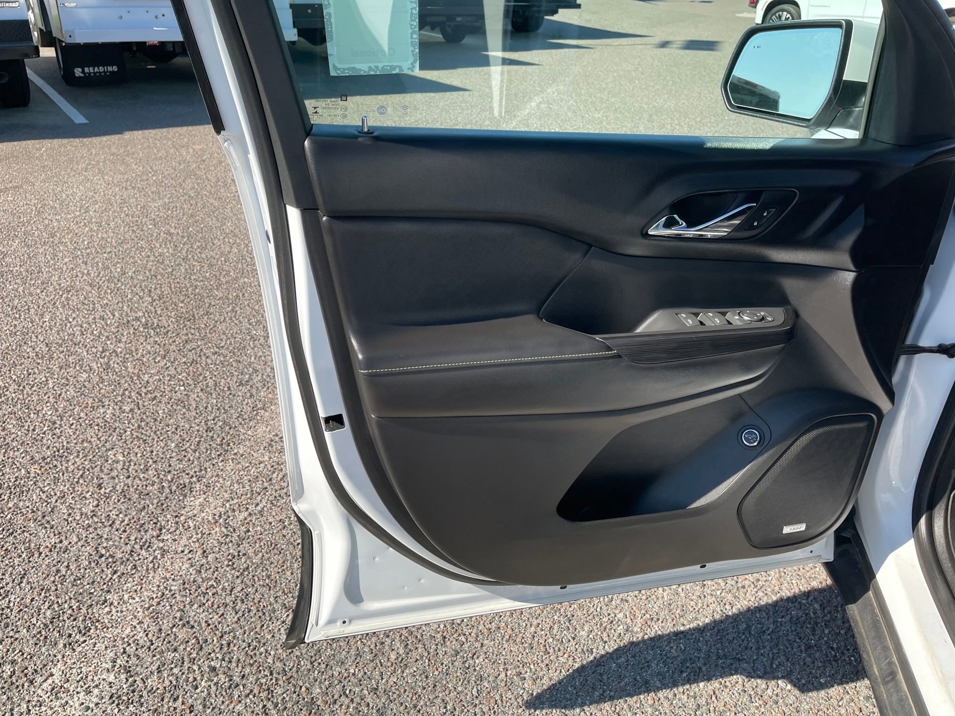 Used 2018 GMC Acadia SLT image 11