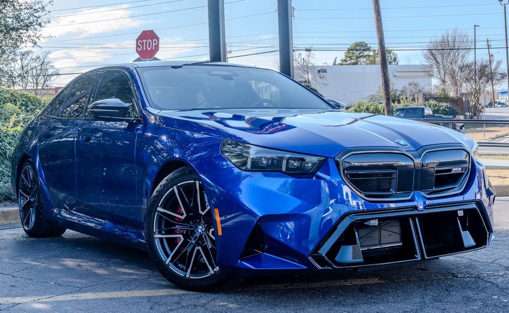 Used 2026 BMW M5 w/ Executive Package image 3