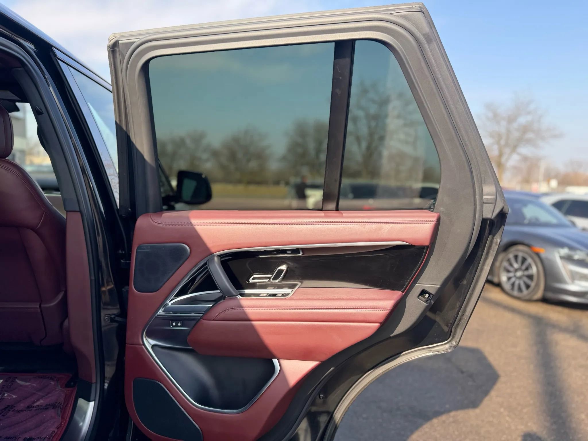 Used 2023 Land Rover Range Rover SE image 28