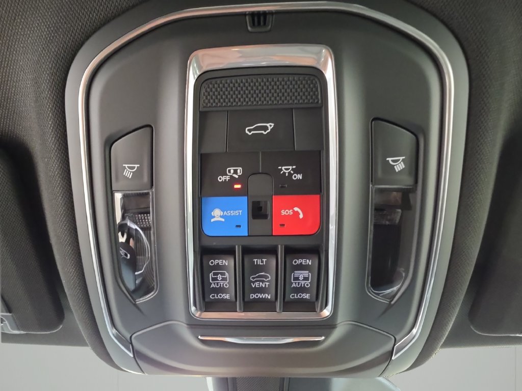 New 2027 Jeep Grand Cherokee Limited AWD/4WD image 30