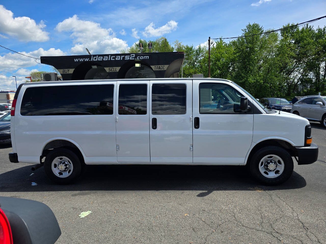 Used 2012 Chevrolet Express 3500 LS RWD image 2