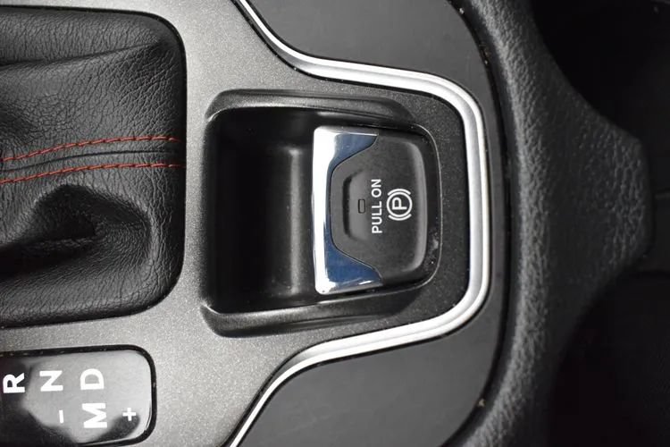 Used 2022 Jeep Cherokee Trailhawk w/ Technology Group B AWD/4WD image 34
