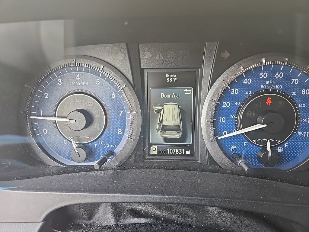Used 2015 Toyota Sienna Limited Premium FWD image 11