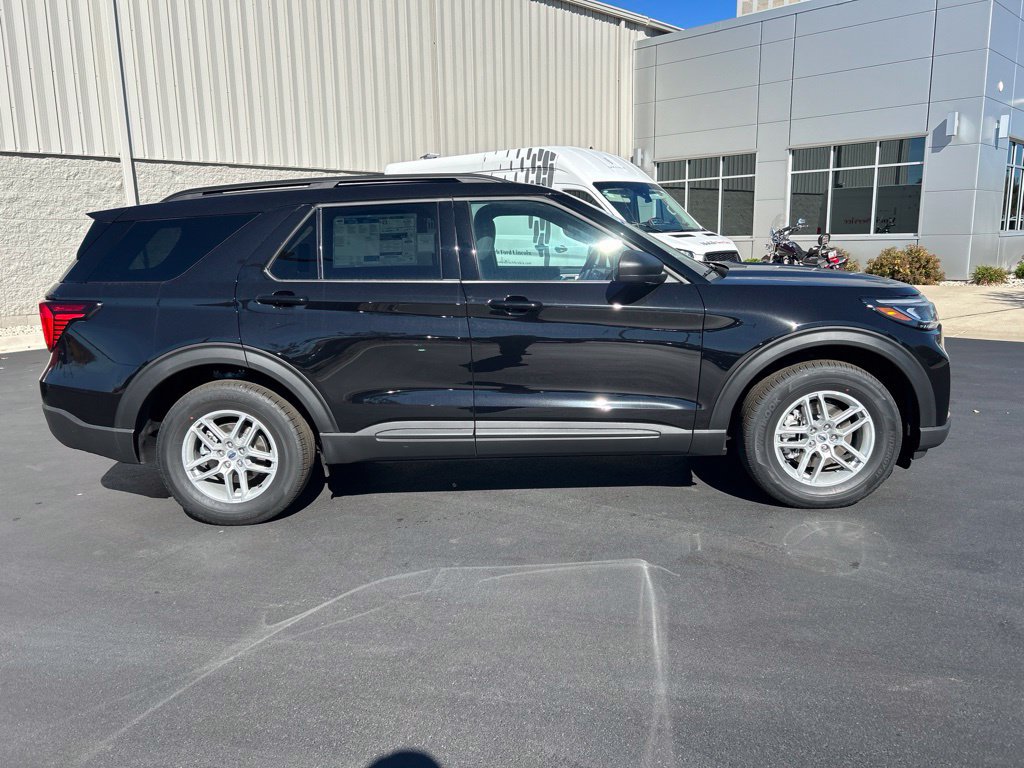 New 2027 Ford Explorer Active AWD/4WD image 7