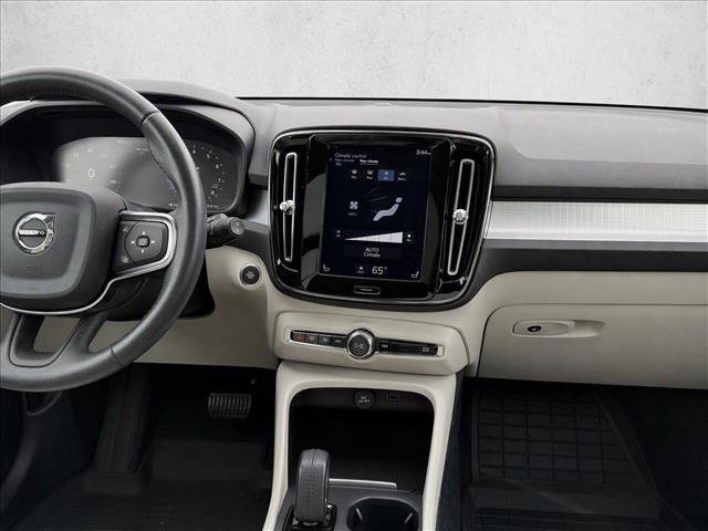 Used 2021 Volvo XC40 T5 Momentum w/ Protection Package Premier AWD/4WD image 20