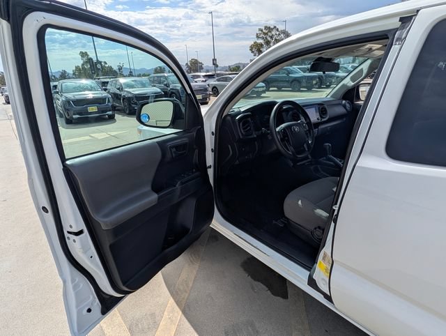 Used 2022 Toyota Tacoma SR RWD image 30