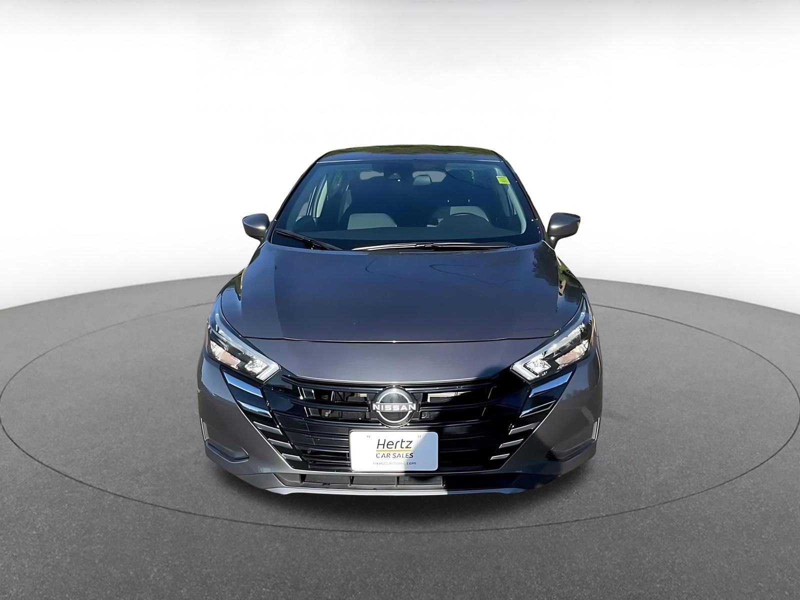 Used 2025 Nissan Versa SV w/ Trunk Package image 4