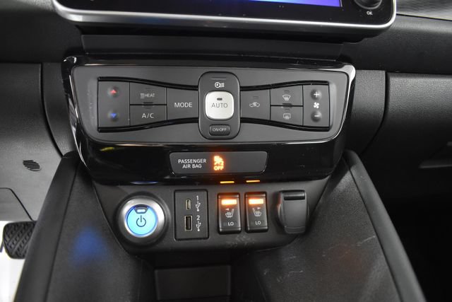 Certified 2025 Nissan Leaf SV Plus FWD image 18