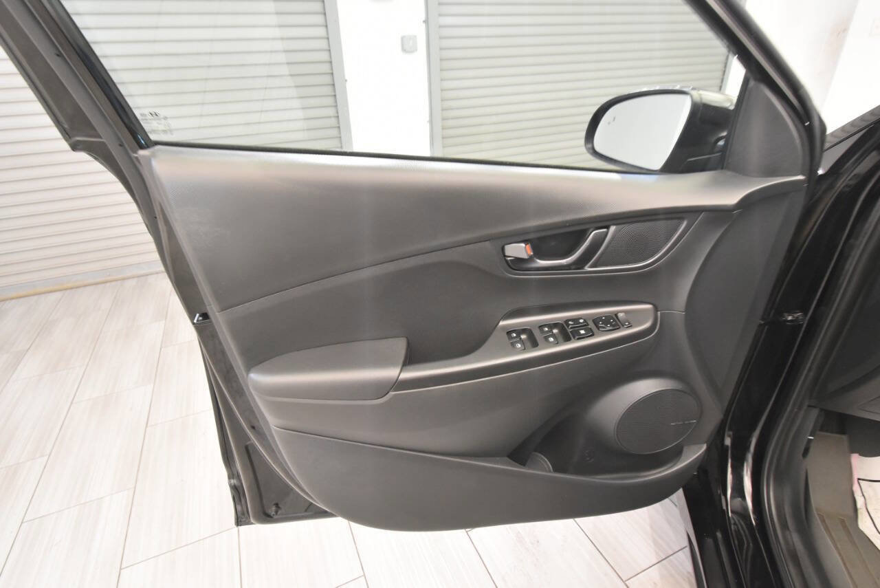 Used 2022 Hyundai Kona N Line w/ Tech Package AWD/4WD image 14