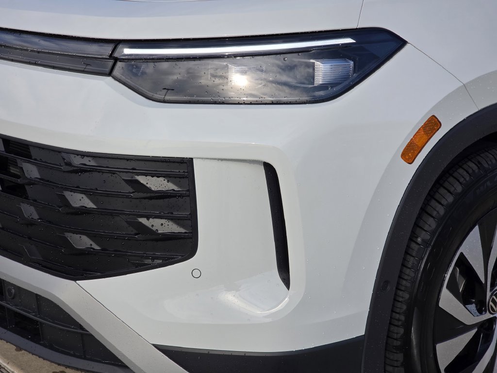 New 2026 Volkswagen Tiguan S FWD image 7