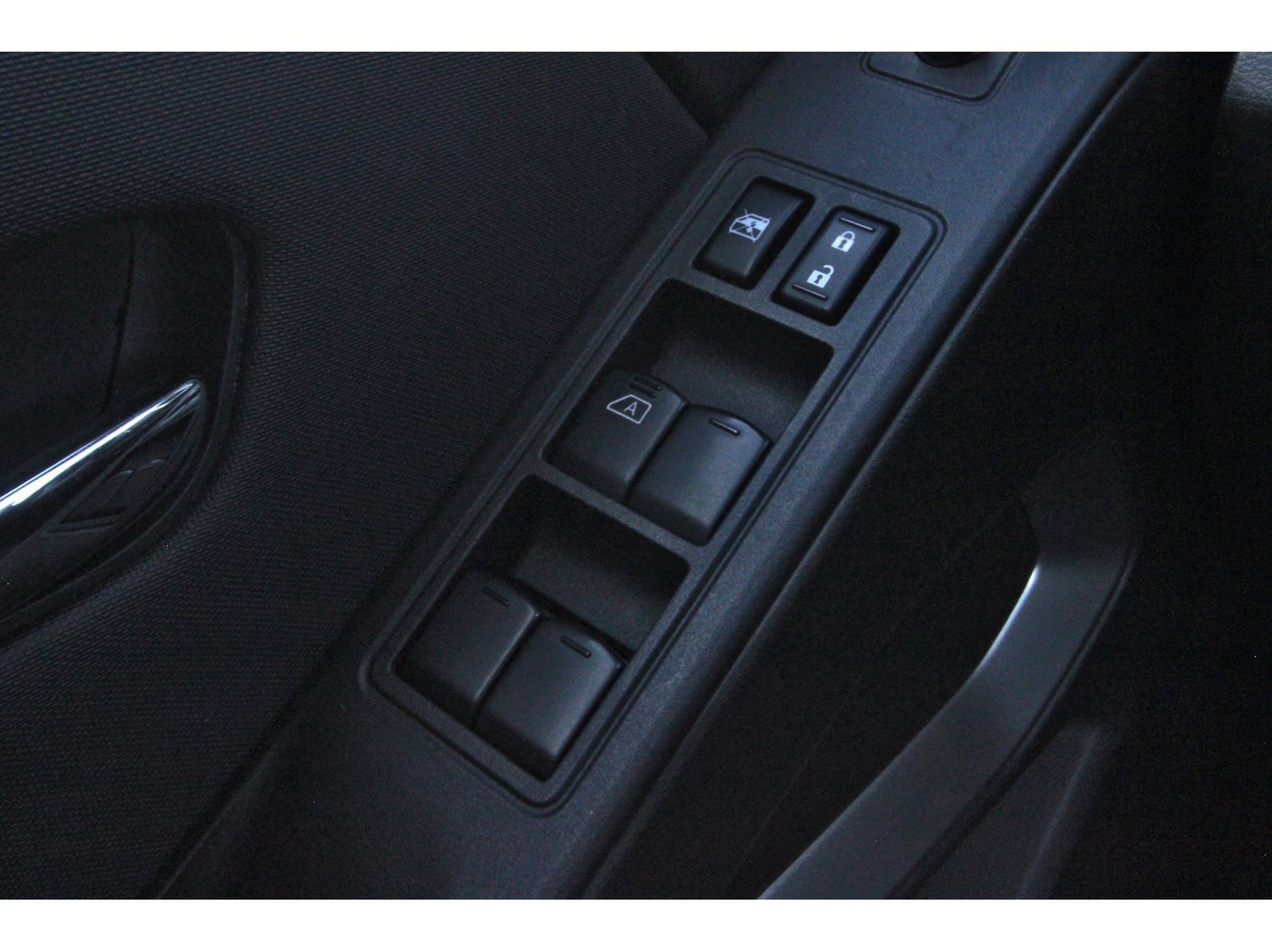 Used 2024 Nissan Frontier SV RWD image 24