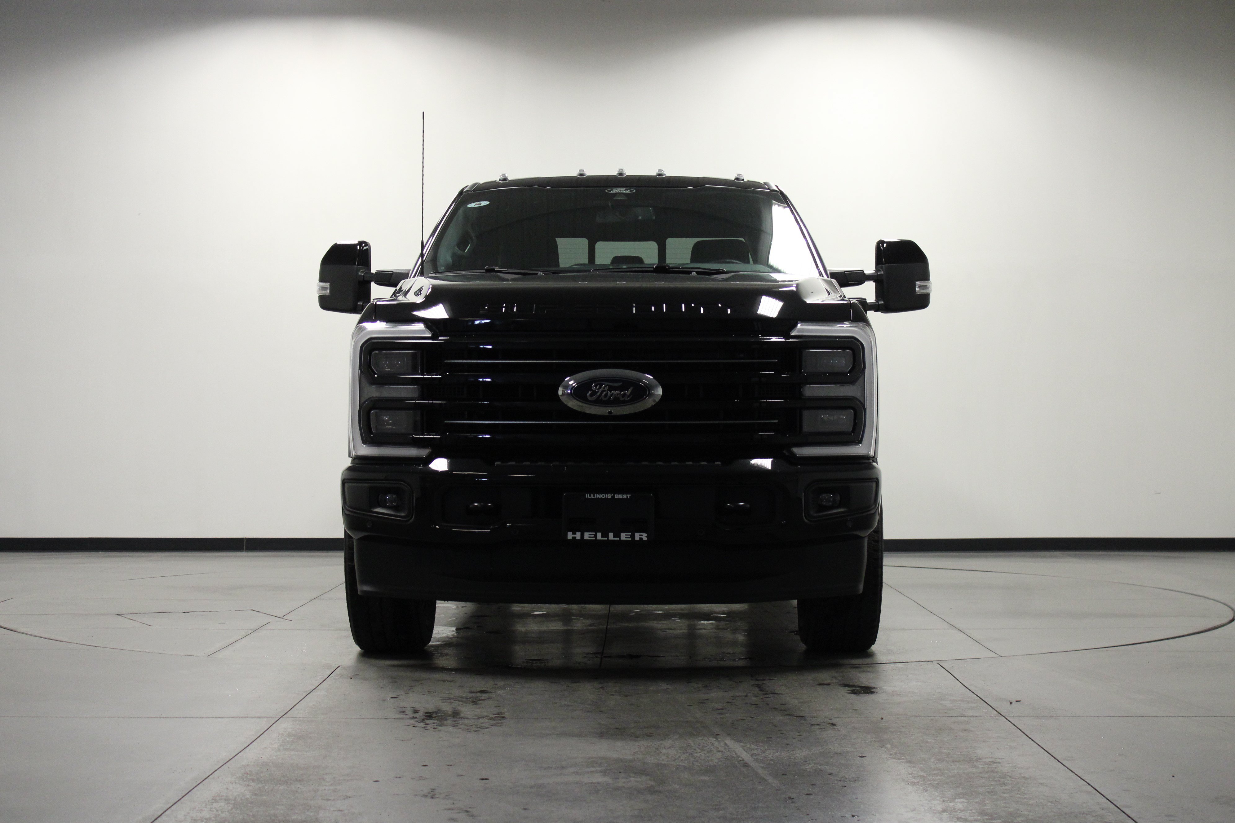 Used 2025 Ford F250 Platinum AWD/4WD image 9