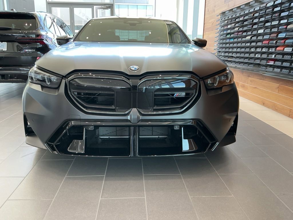 New 2026 BMW M5 w/ Carbon Package image 2