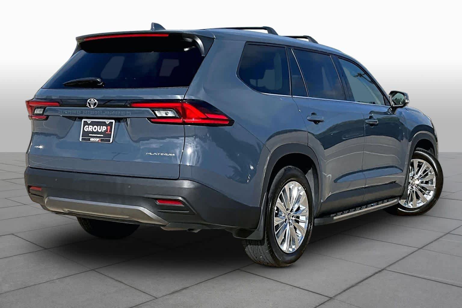 Used 2025 Toyota Grand Highlander AWD image 13