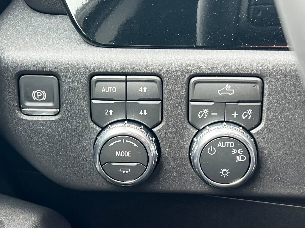 New 2026 GMC Sierra 1500 SLE AWD/4WD image 17