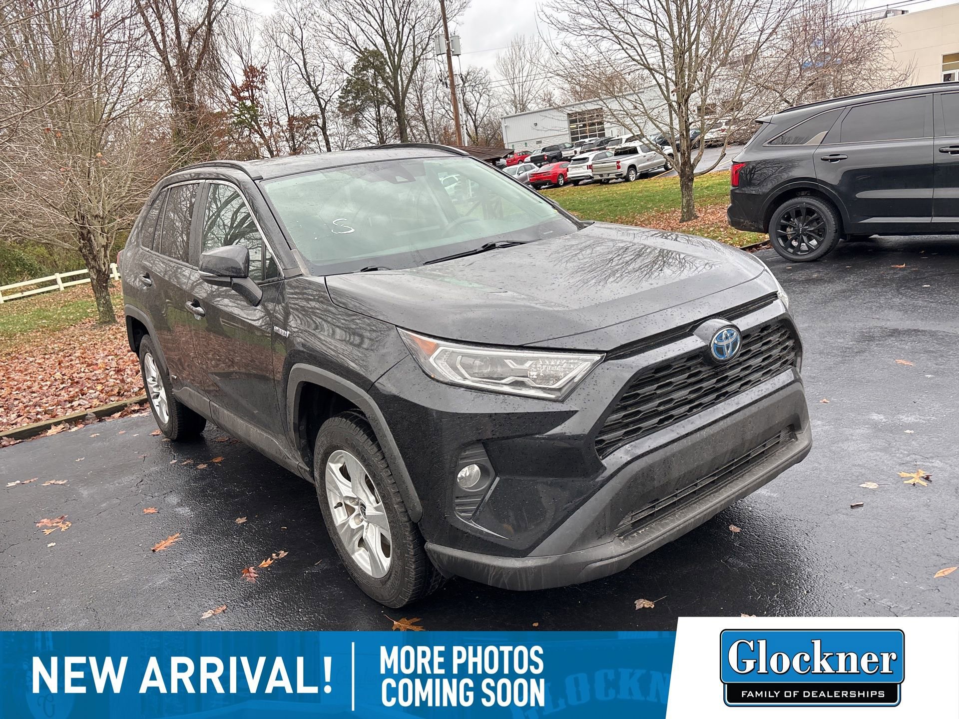 Used 2021 Toyota RAV4 XLE image 3