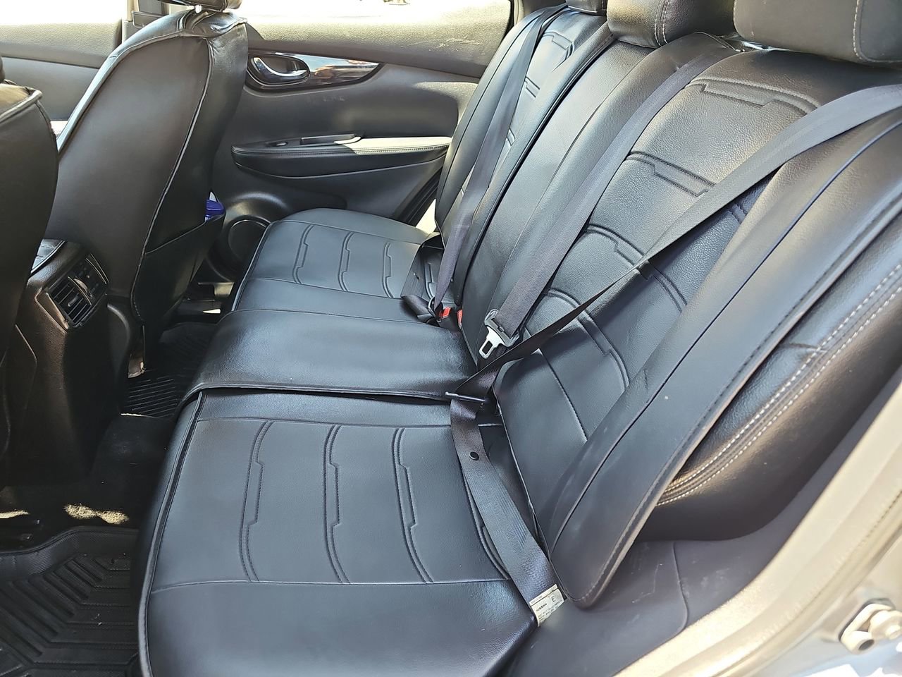 Used 2018 Nissan Rogue Sport SV w/ SV Technology Package image 18