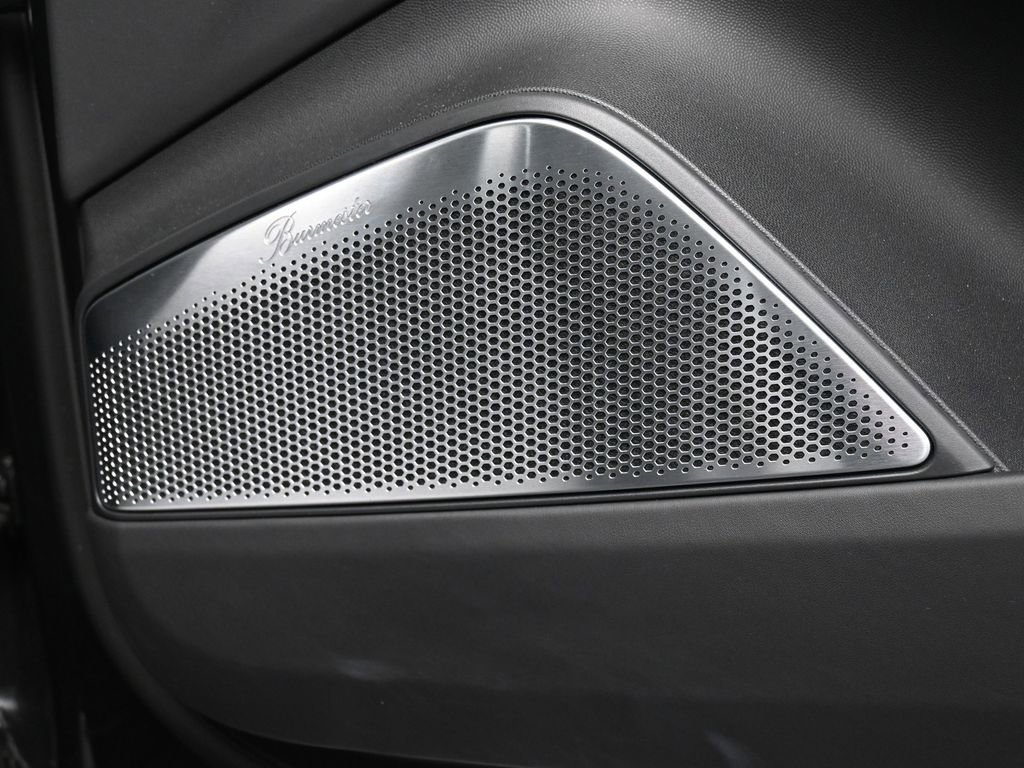 Certified 2024 Porsche Macan Turbo Electric image 31