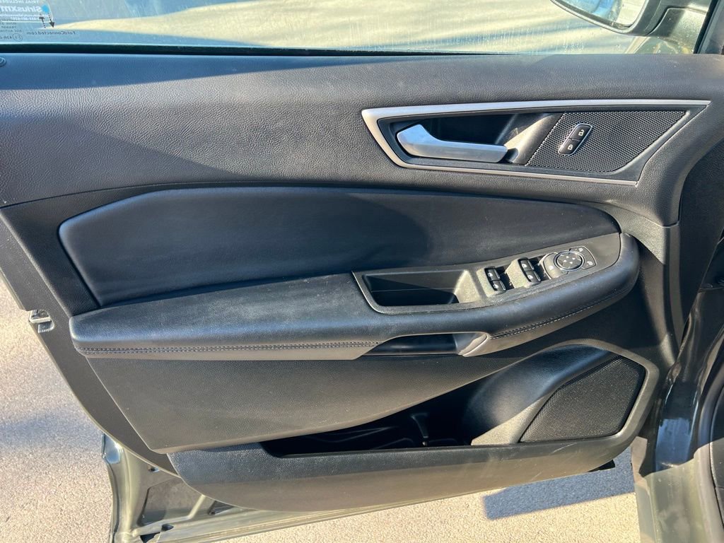 Used 2023 Ford Edge SEL w/ Convenience Package image 15