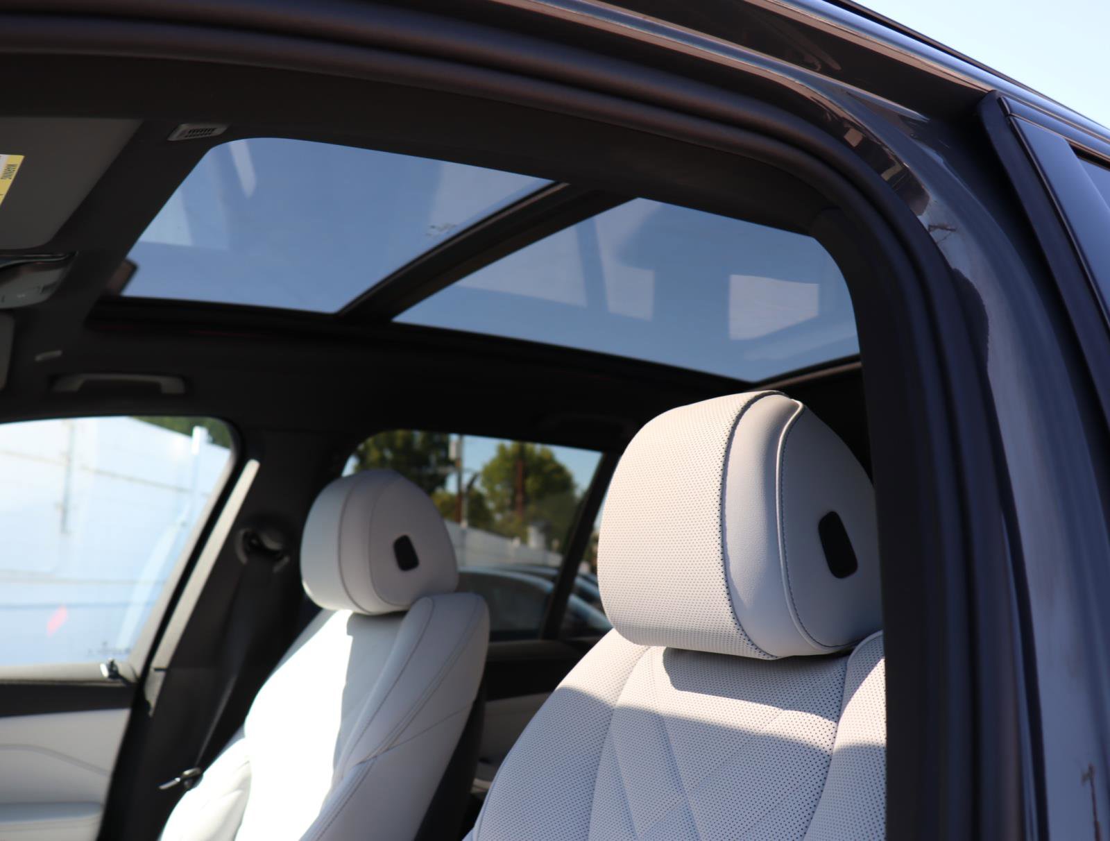 Used 2025 BMW X5 xDrive50e w/ M Sport Package image 19