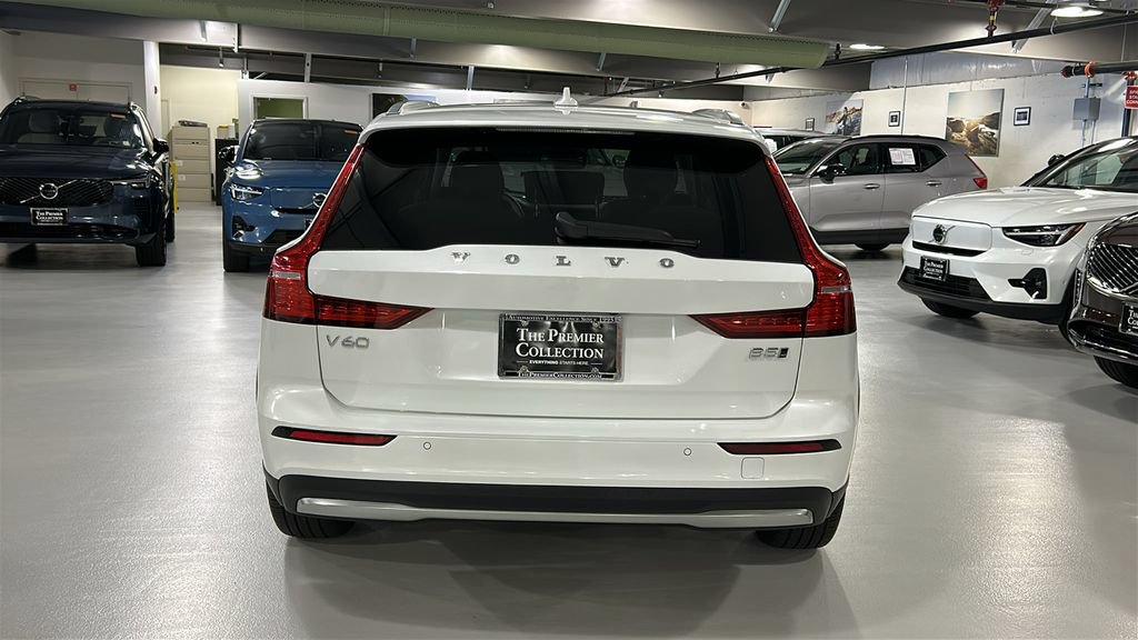 Certified 2025 Volvo V60 B5 Cross Country Plus AWD/4WD image 5