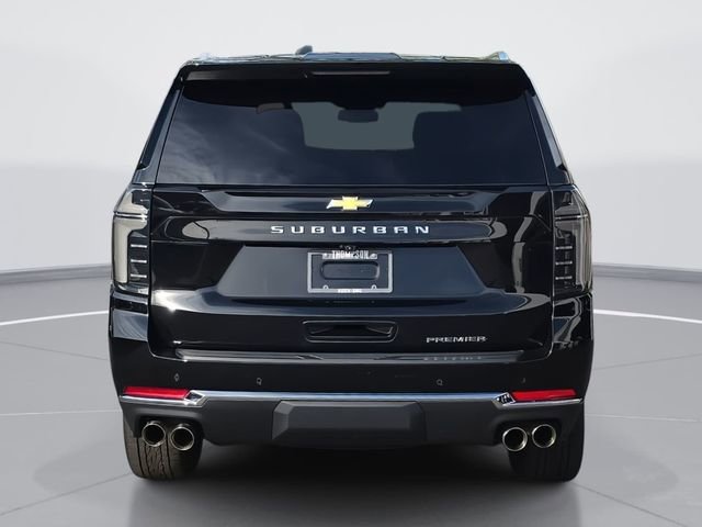 Used 2025 Chevrolet Suburban Premier image 4