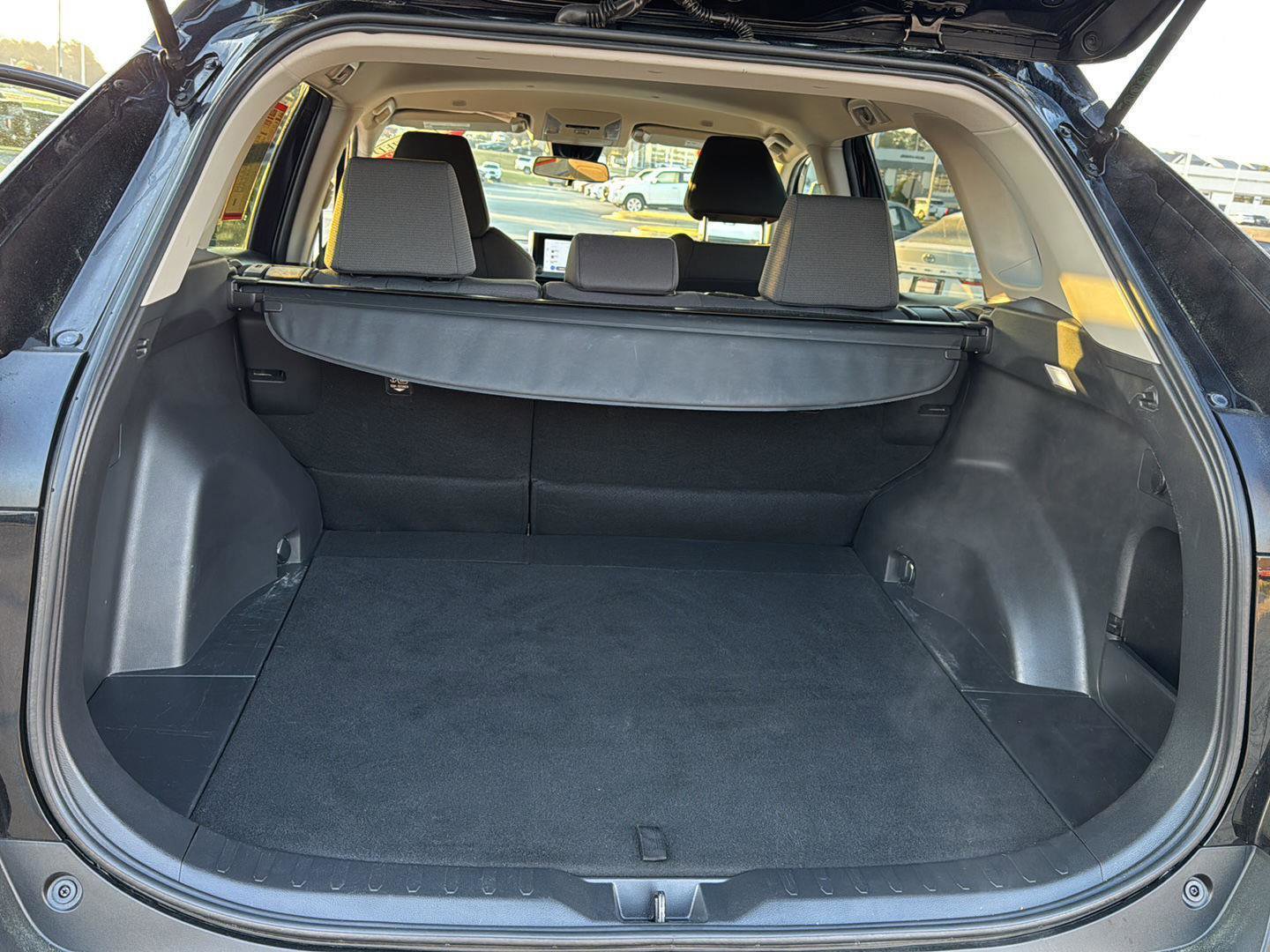 Certified 2023 Toyota RAV4 XLE FWD image 28