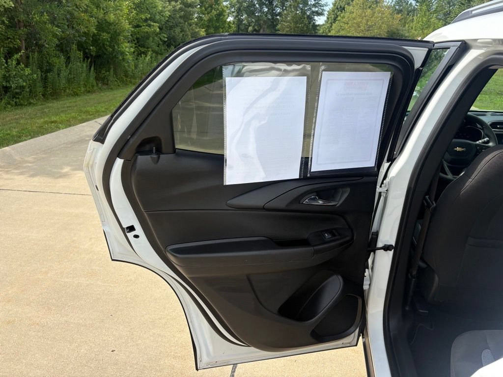 Used 2023 Chevrolet TrailBlazer LT w/ Convenience Package FWD image 36