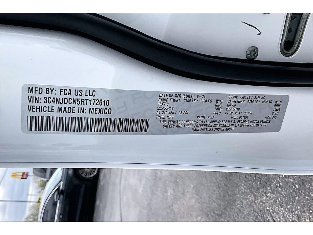 Certified 2024 Jeep Compass Limited image 36