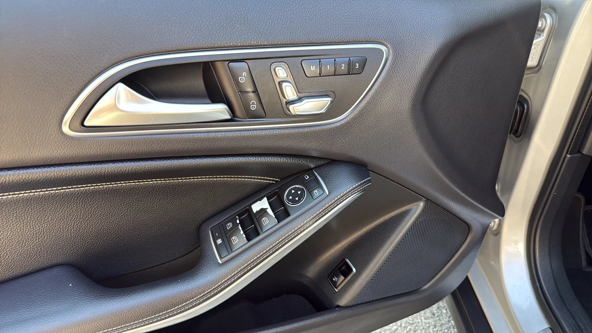 Used 2018 Mercedes-Benz GLA 250 4MATIC image 14