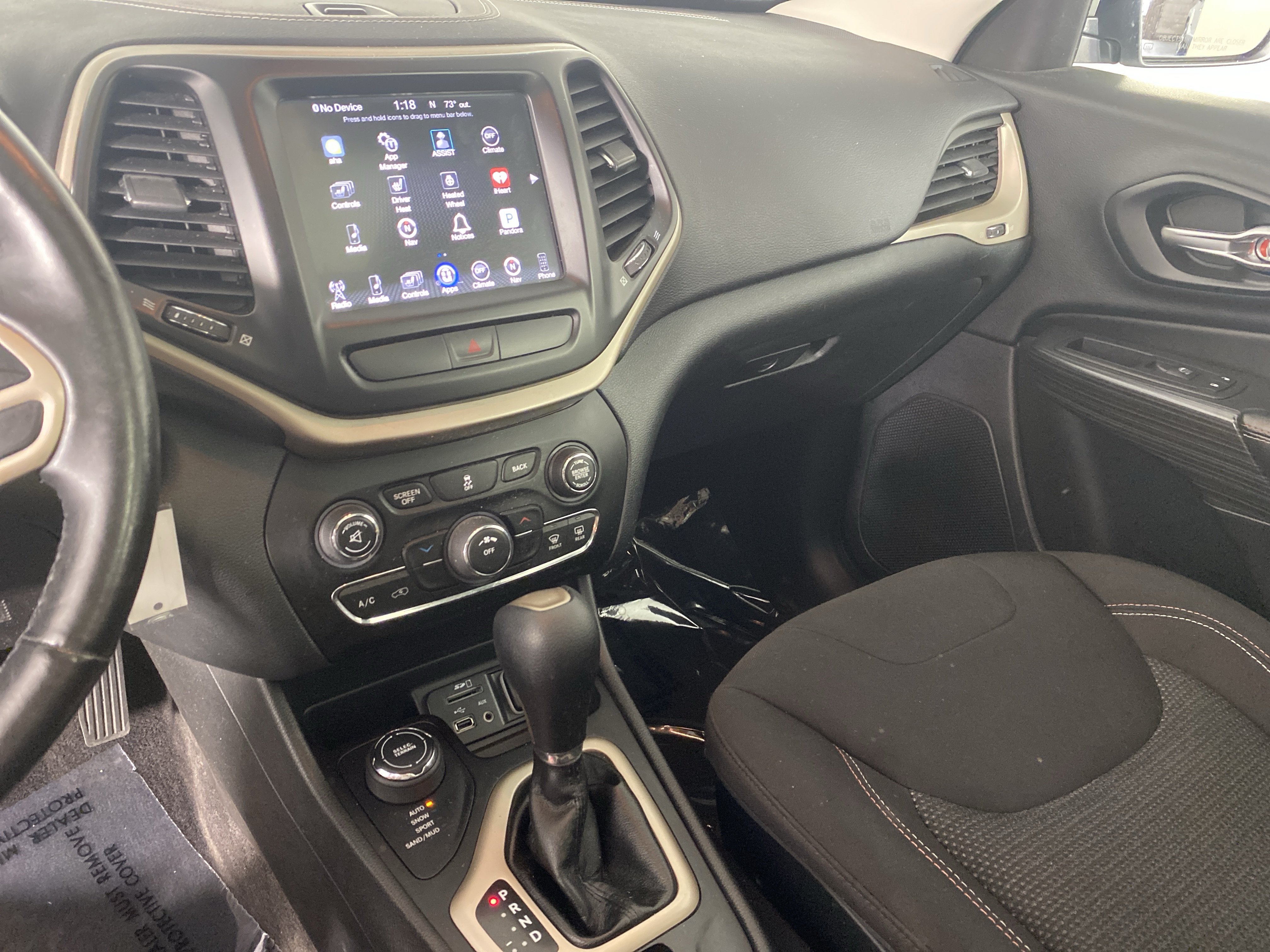 Used 2017 Jeep Cherokee 75th Anniversary AWD/4WD image 29