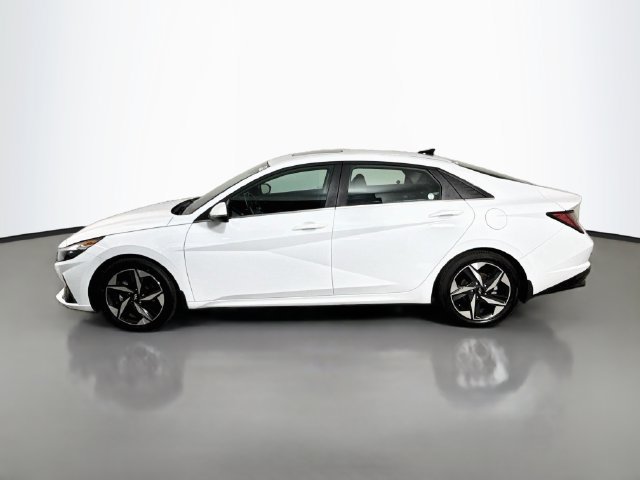 Used 2022 Hyundai Elantra Limited FWD image 6