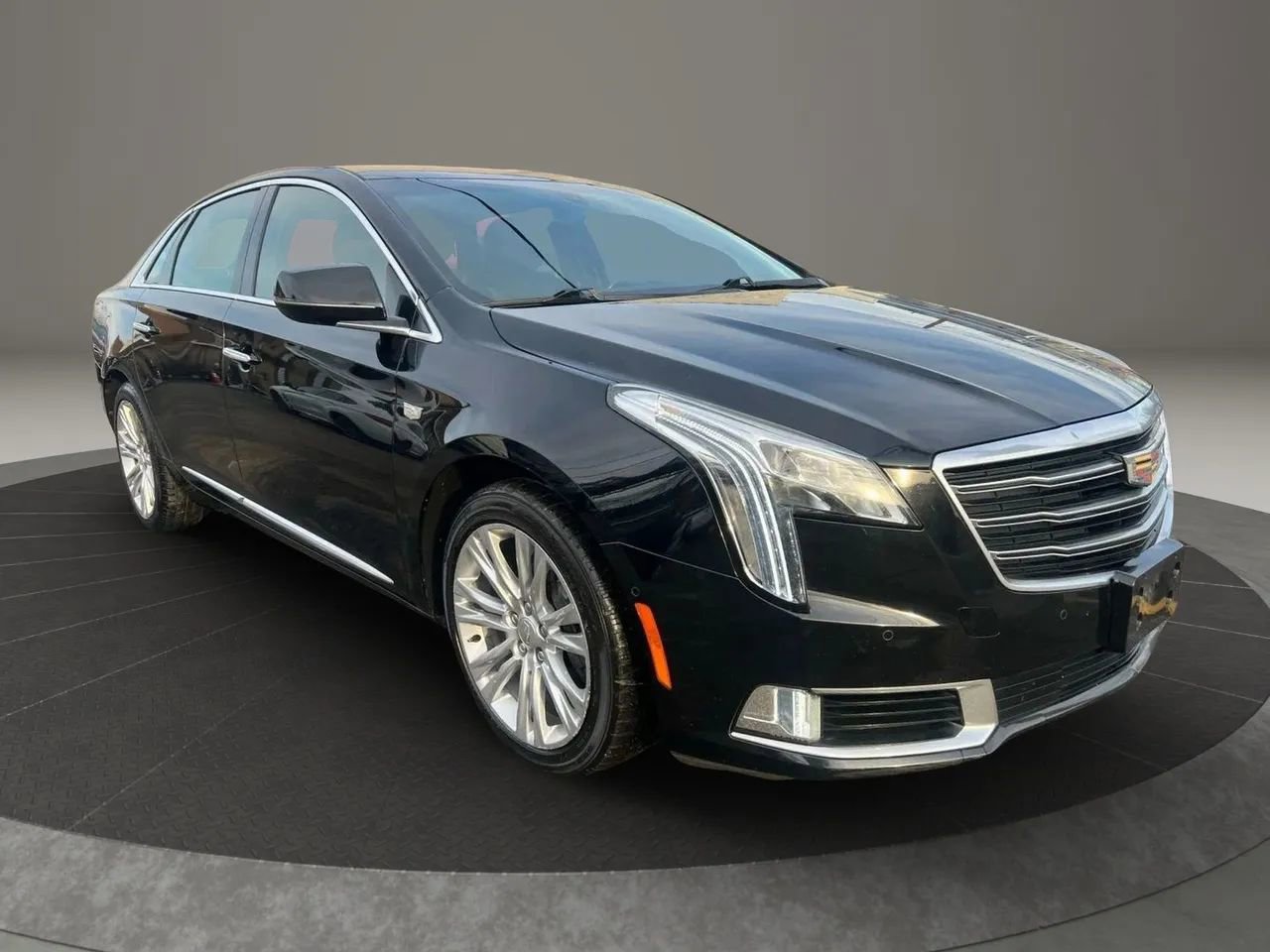 Used 2019 Cadillac XTS Luxury image 3