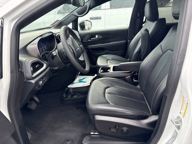 Used 2026 Chrysler Pacifica Select AWD/4WD image 7