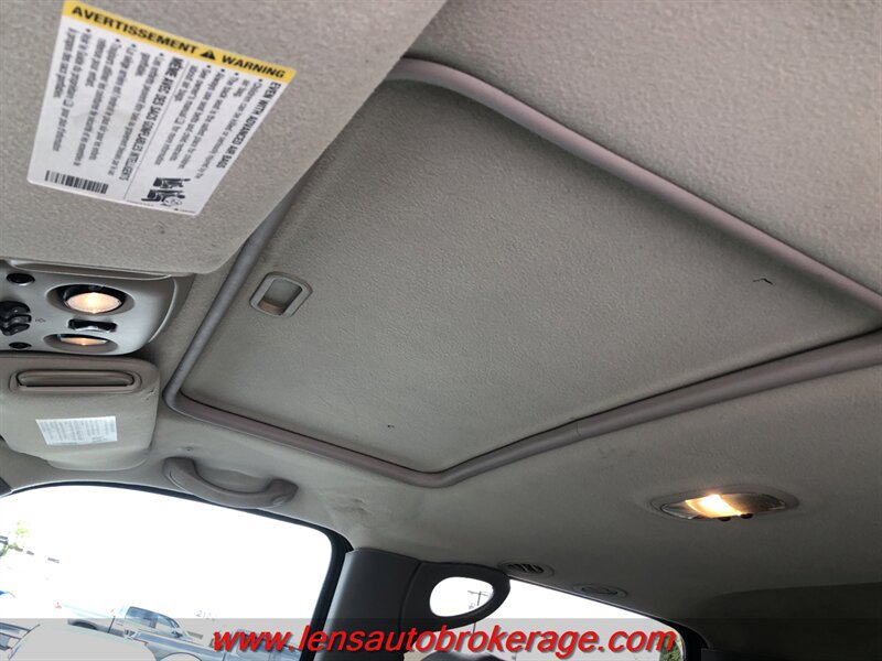 Used 2003 GMC Yukon XL SLT w/ 1SD Preferred Equipment Group AWD/4WD image 19