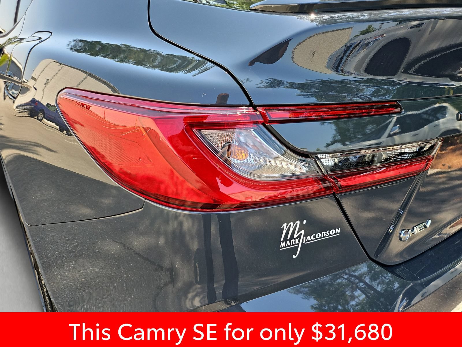 Used 2025 Toyota Camry SE FWD image 20