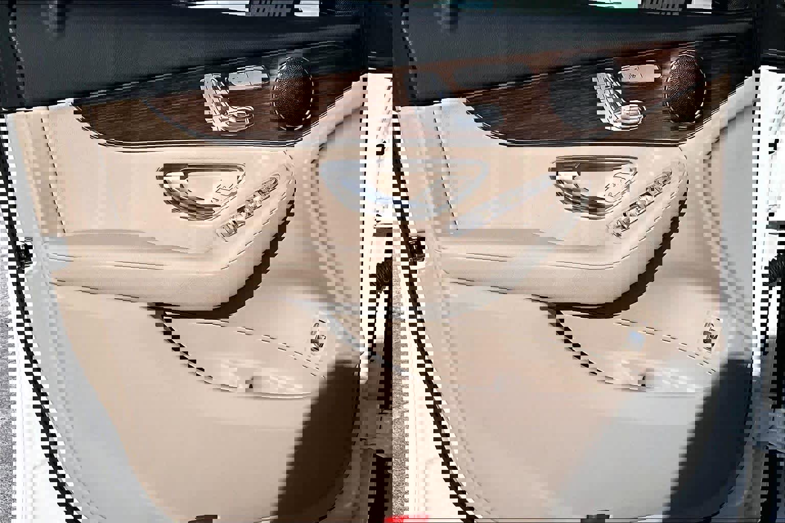 Used 2022 Mercedes-Benz GLC 300 4MATIC image 22