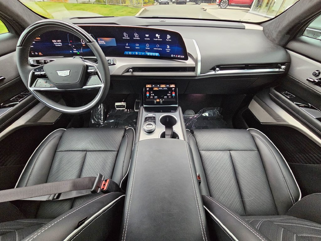 Certified 2026 Cadillac Vistiq Sport w/ LPO, Floor Liner Package AWD/4WD image 17