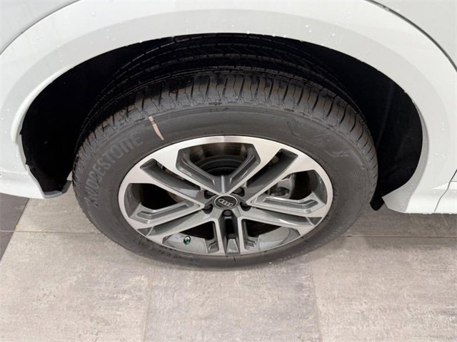 New 2025 Audi Q5 Premium image 3