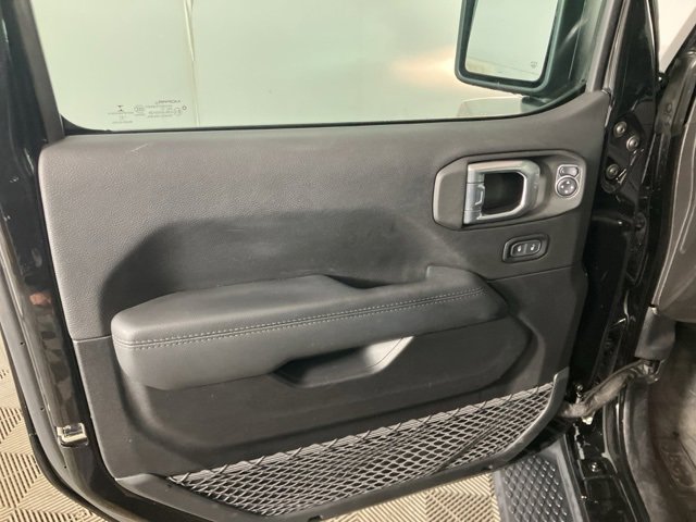 Used 2021 Jeep Wrangler Unlimited Sahara image 9