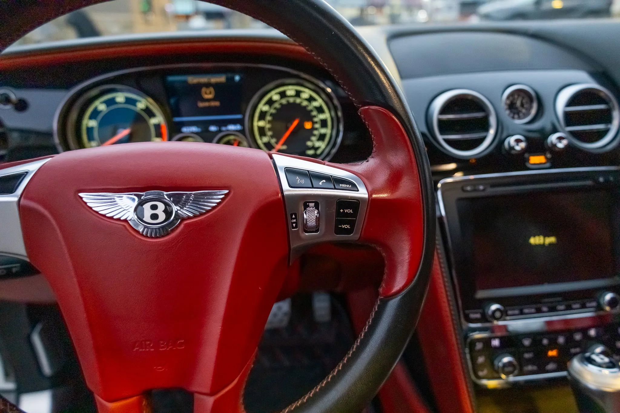 Used 2015 Bentley Flying Spur V8 image 45