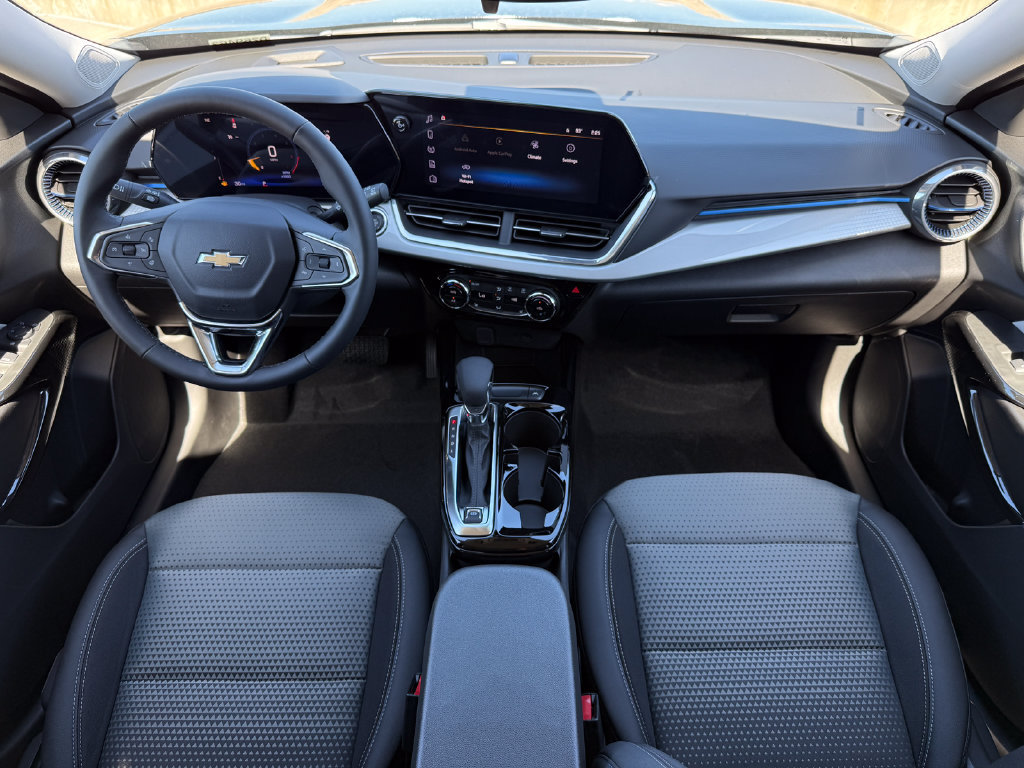 New 2026 Chevrolet Trax LT w/ LT Convenience Package FWD image 11