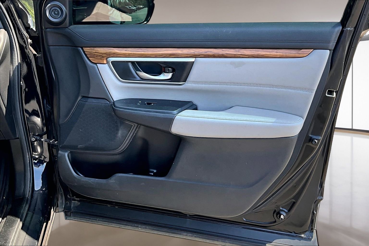 Used 2020 Honda CR-V Touring image 28