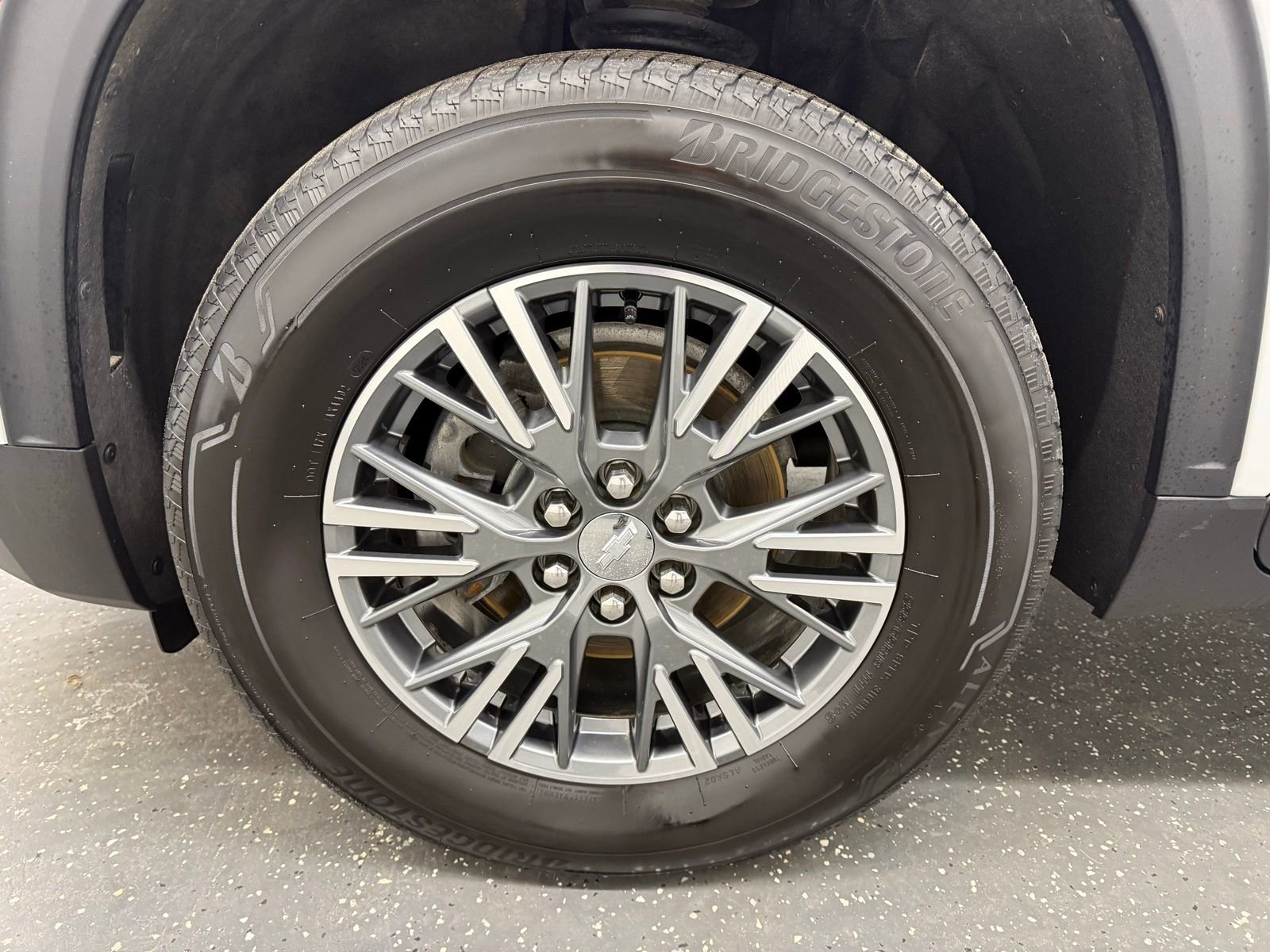 Used 2024 Chevrolet Traverse LS image 18