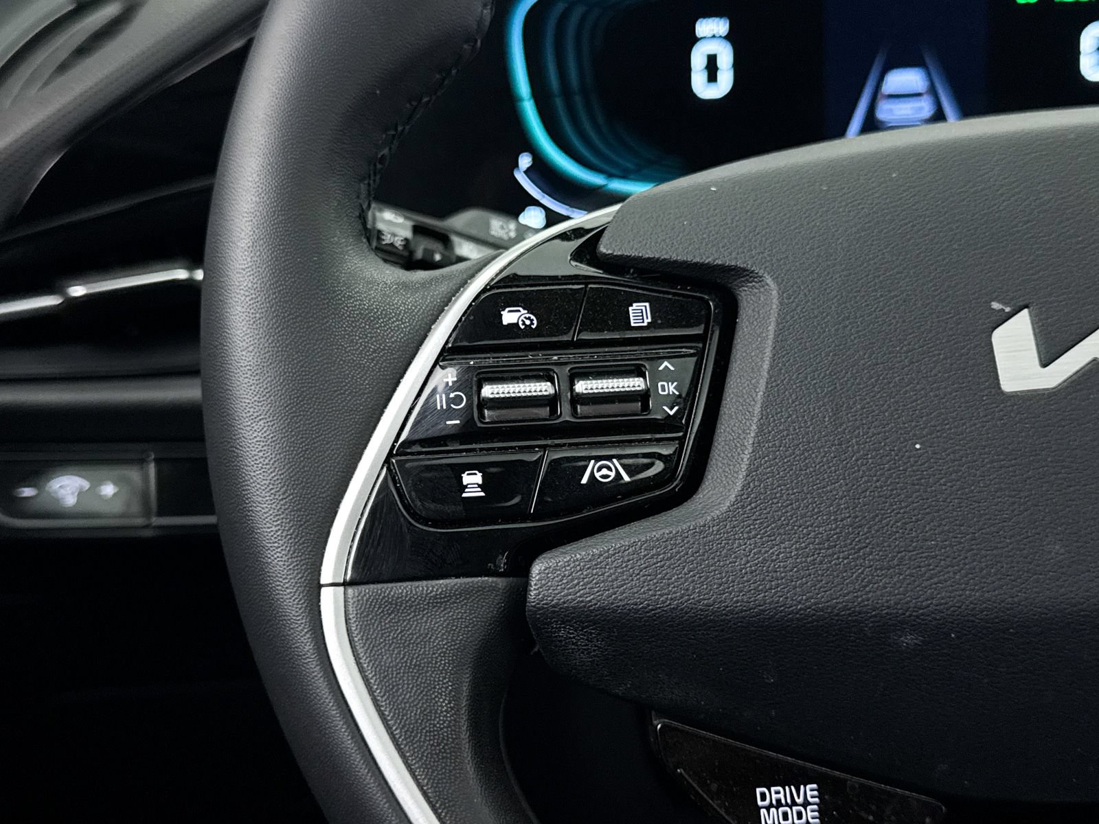 Used 2023 Kia Niro EX Touring FWD image 34