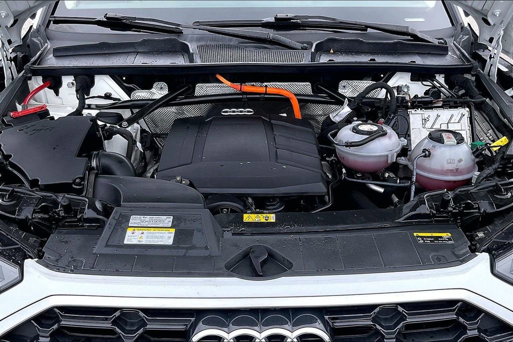 Used 2023 Audi Q5 e Premium Plus w/ Premium Plus Package AWD/4WD image 12