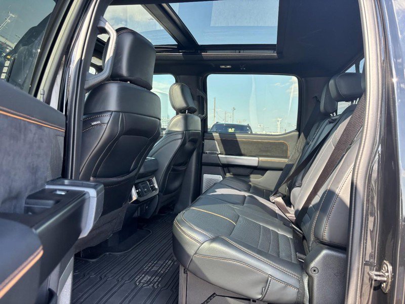 Used 2023 Ford F250 Platinum image 12