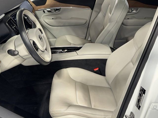 Used 2022 Volvo XC90 T6 Momentum w/ Advanced Package AWD/4WD image 32