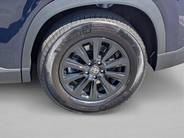 Used 2025 Toyota Grand Highlander AWD image 25